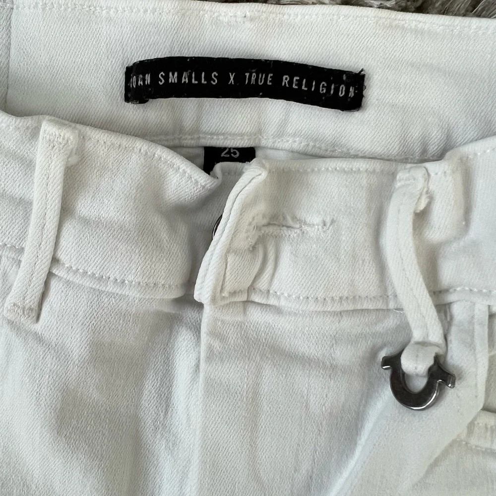 True Religion Mid-Rise White Skinny Jeans - Picture 7 of 16